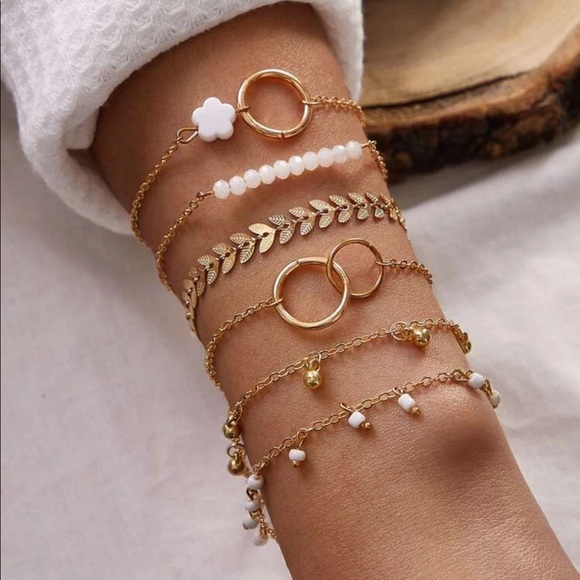 Jewelry - 6 Pc. Bracelet Set